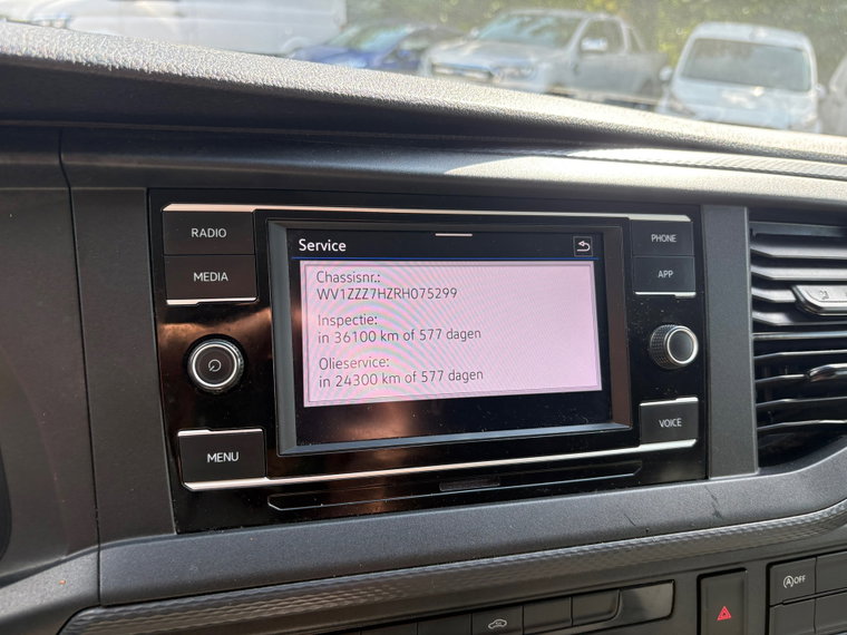Vehicle Image 16