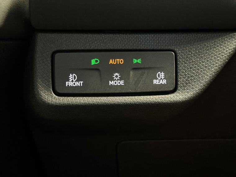 Vehicle Image 24