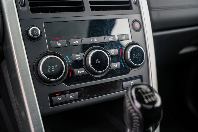 Vehicle Image 16