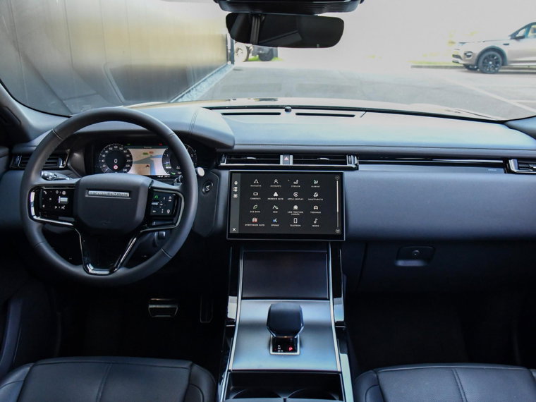 Vehicle Image 9