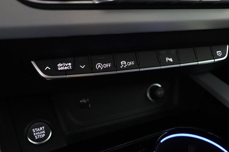 Vehicle Image 46
