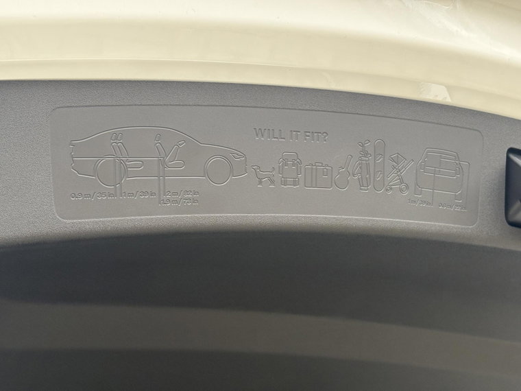 Vehicle Image 32