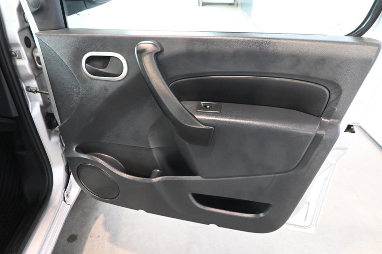 Vehicle Image 31