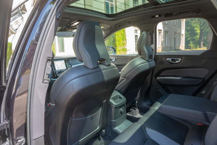 Vehicle Image 35