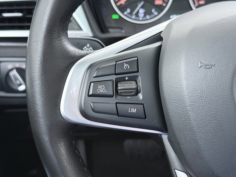 Vehicle Image 28