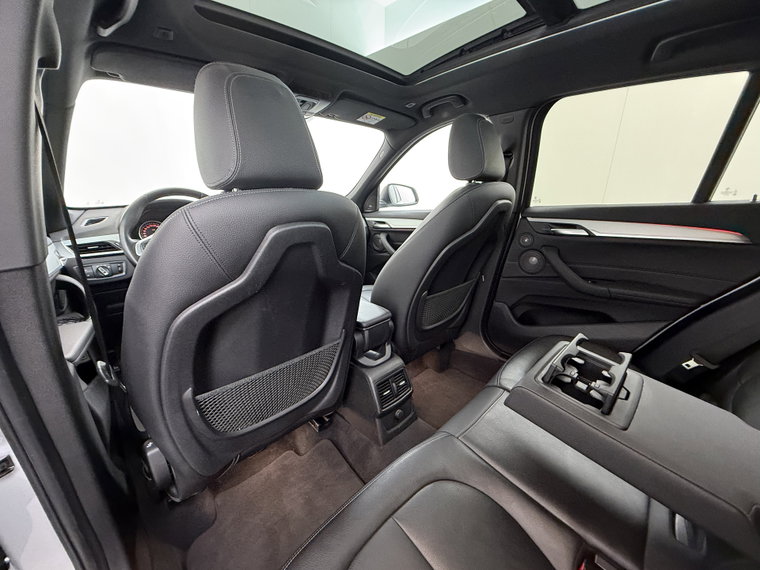 Vehicle Image 40