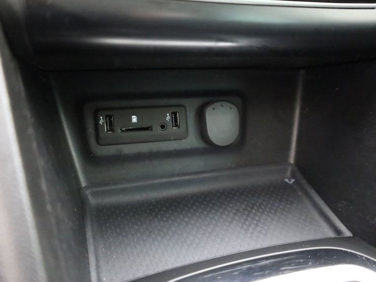 Vehicle Image 33