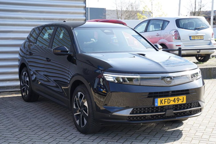 Vehicle Image 9