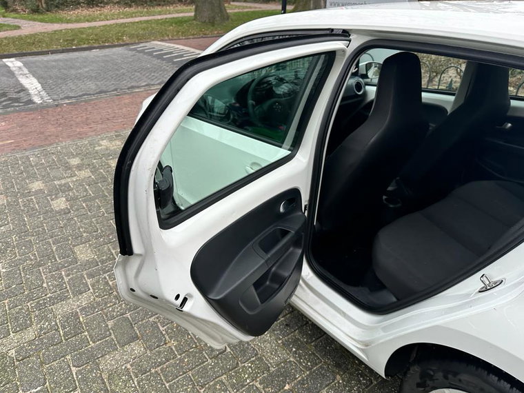 Vehicle Image 22