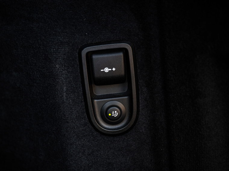 Vehicle Image 26