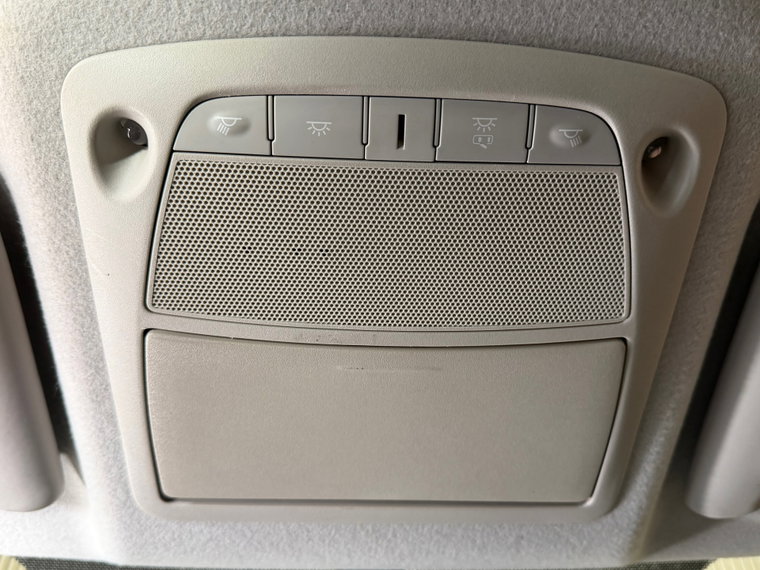 Vehicle Image 33
