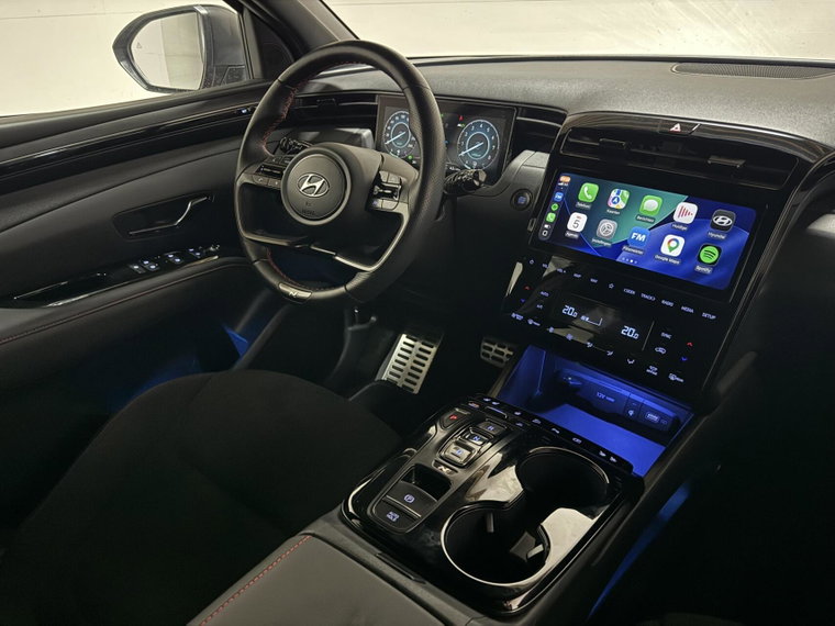 Vehicle Image 25