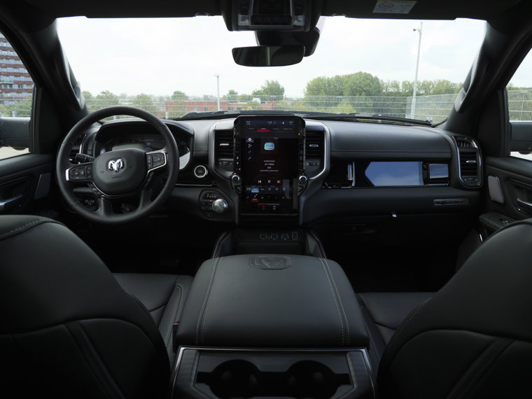 Vehicle Image 28