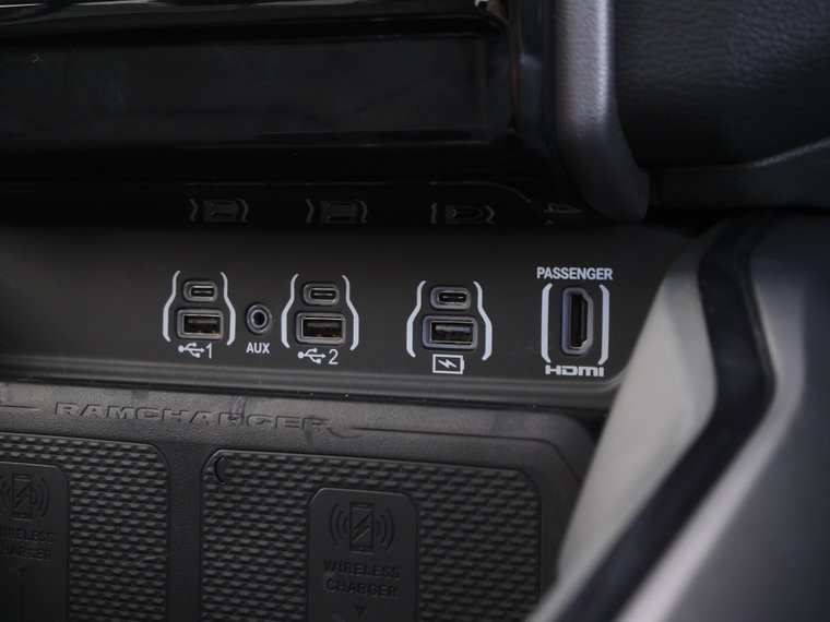 Vehicle Image 35