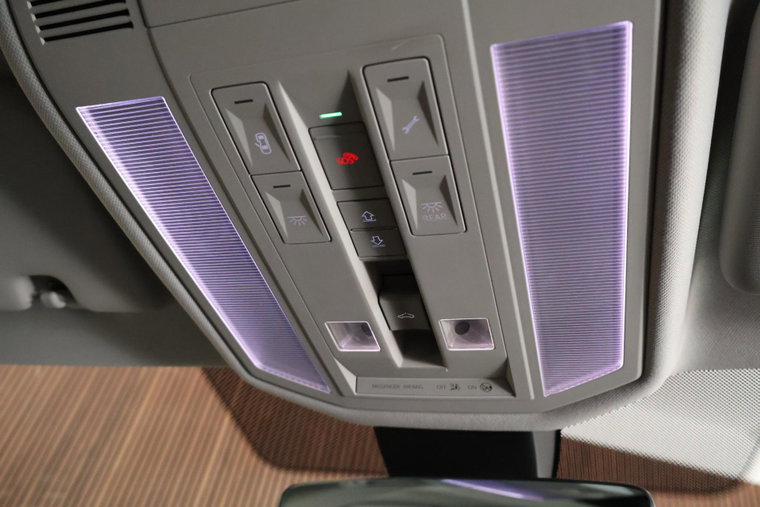 Vehicle Image 35
