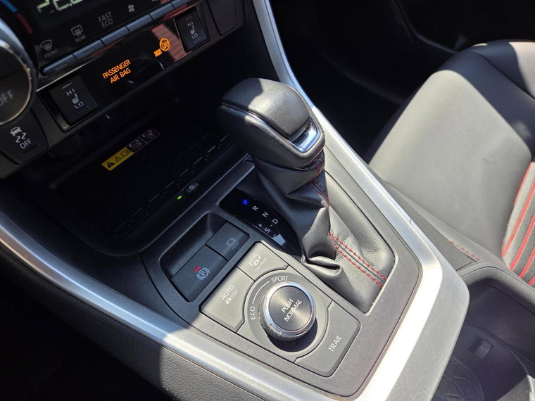 Vehicle Image 26