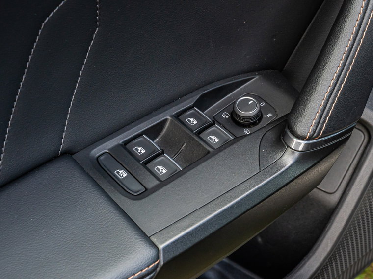 Vehicle Image 33