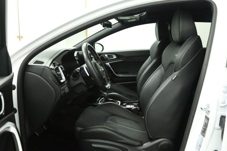 Vehicle Image 18