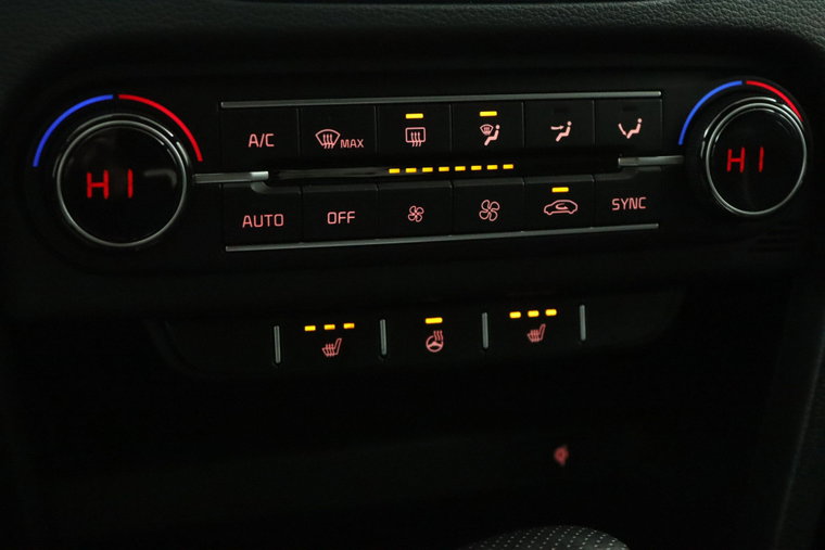 Vehicle Image 26