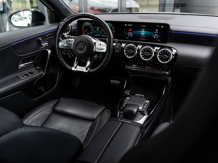 Vehicle Image 35