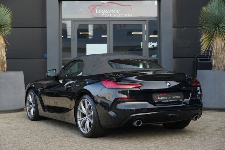 Vehicle Image 26