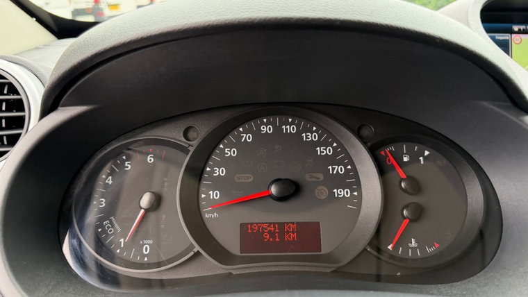 Vehicle Image 25