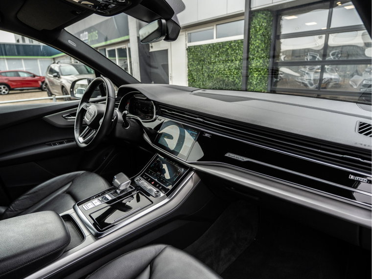 Vehicle Image 40