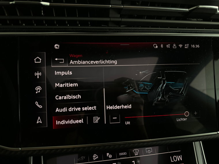 Vehicle Image 32