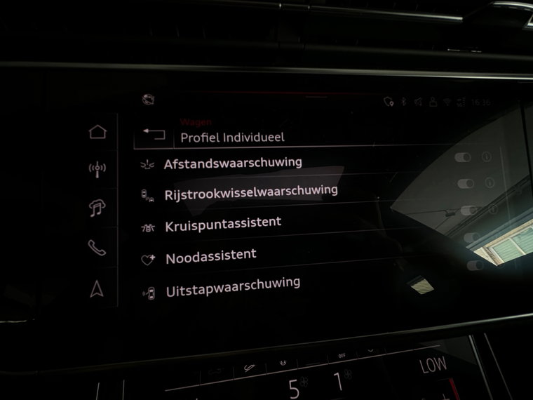 Vehicle Image 36