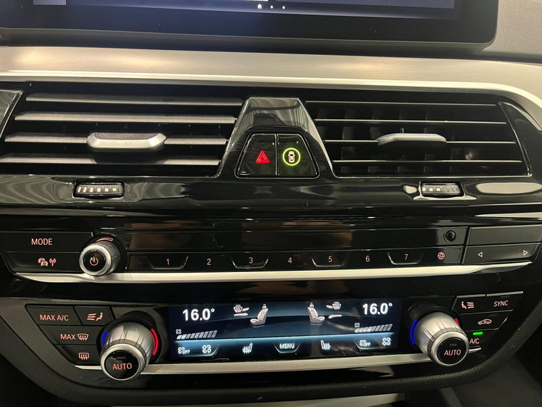 Vehicle Image 28
