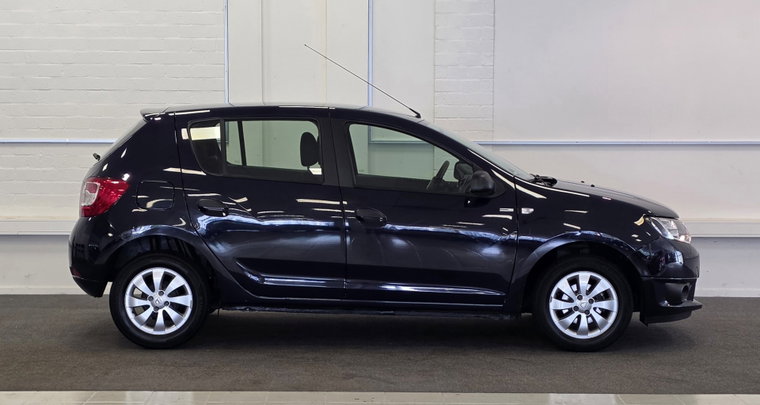 Vehicle Image 4
