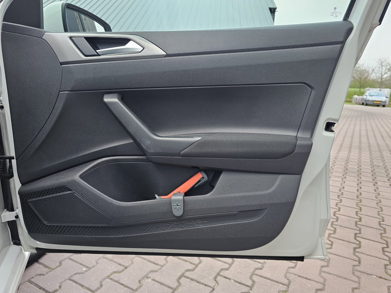 Vehicle Image 42