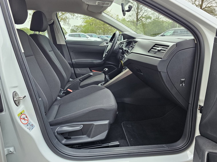 Vehicle Image 45