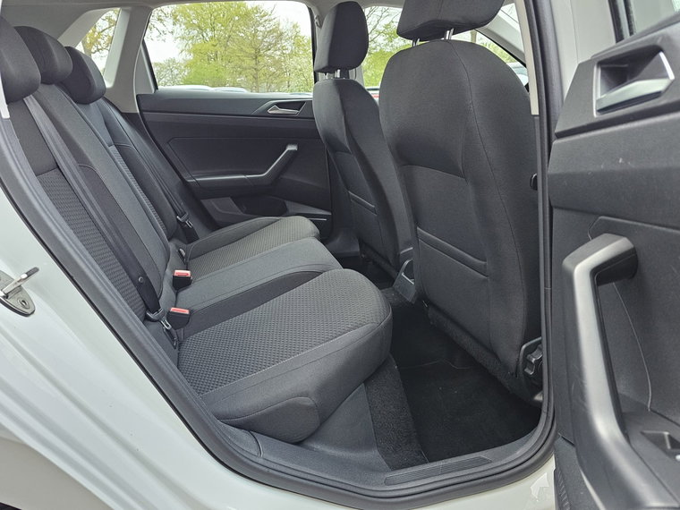 Vehicle Image 47