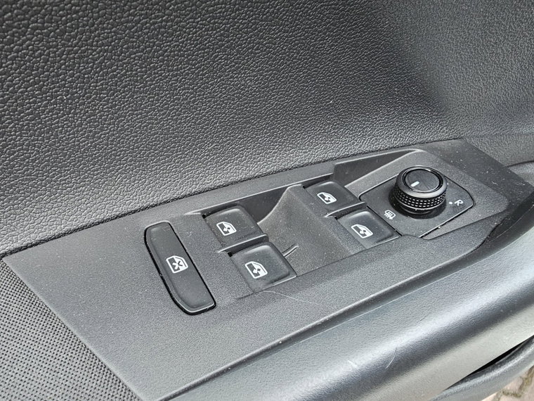 Vehicle Image 54