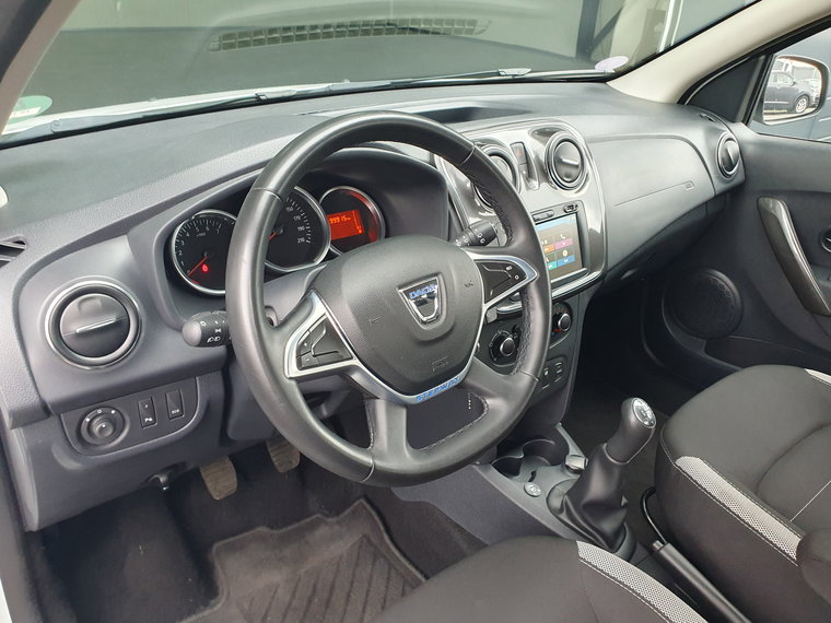 Vehicle Image 41