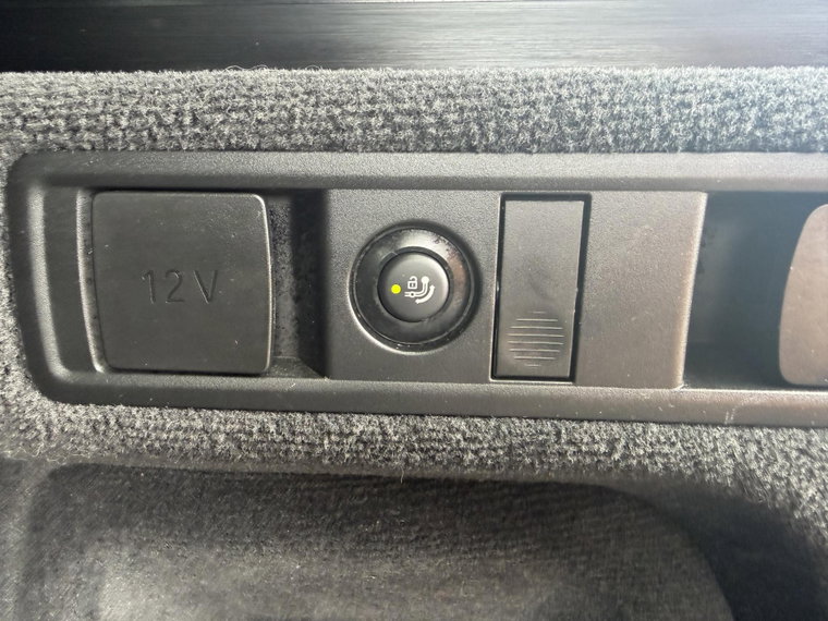 Vehicle Image 42