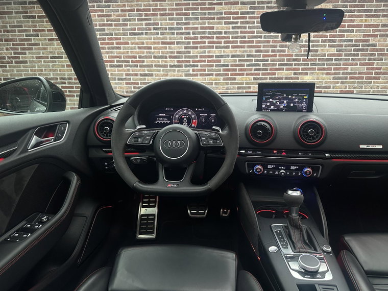 Vehicle Image 42