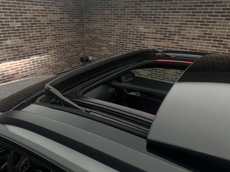 Vehicle Image 43