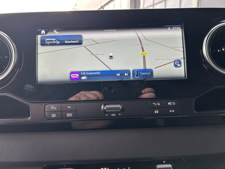 Vehicle Image 26