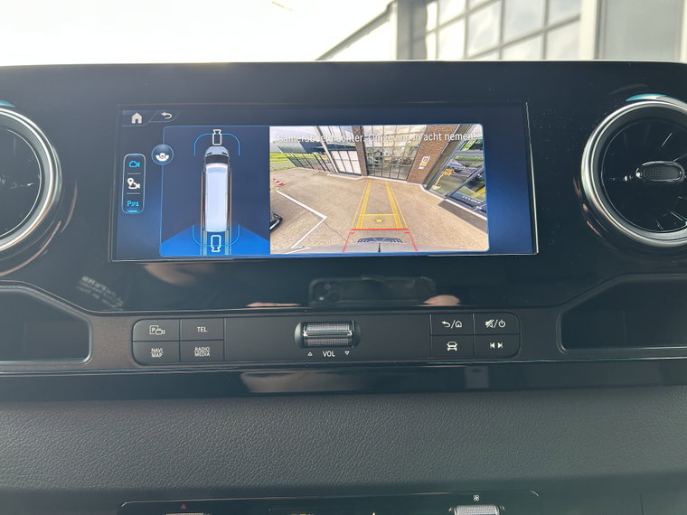 Vehicle Image 27
