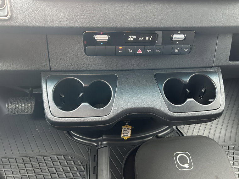 Vehicle Image 29