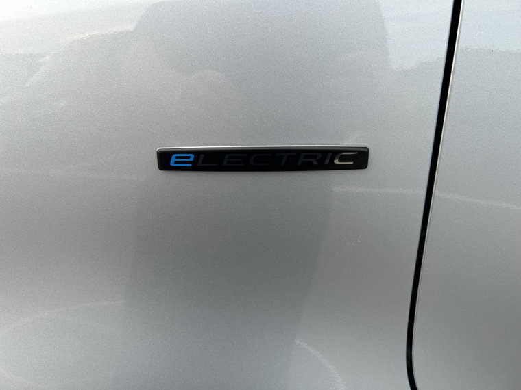 Vehicle Image 35