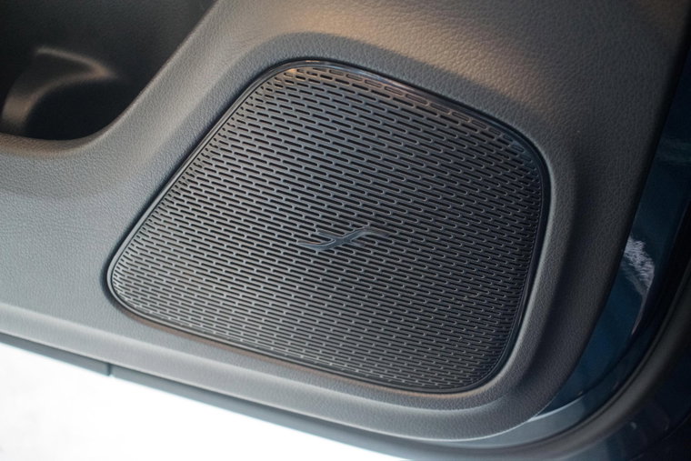 Vehicle Image 30