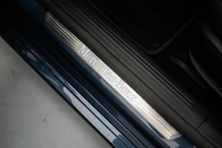 Vehicle Image 36
