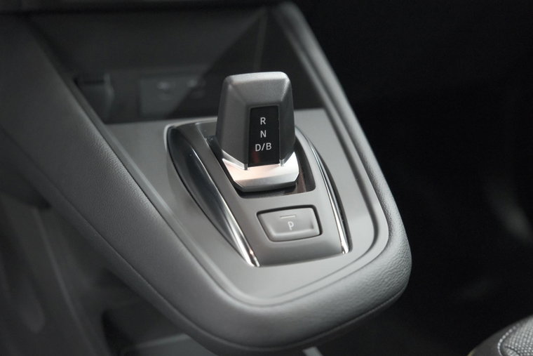 Vehicle Image 33