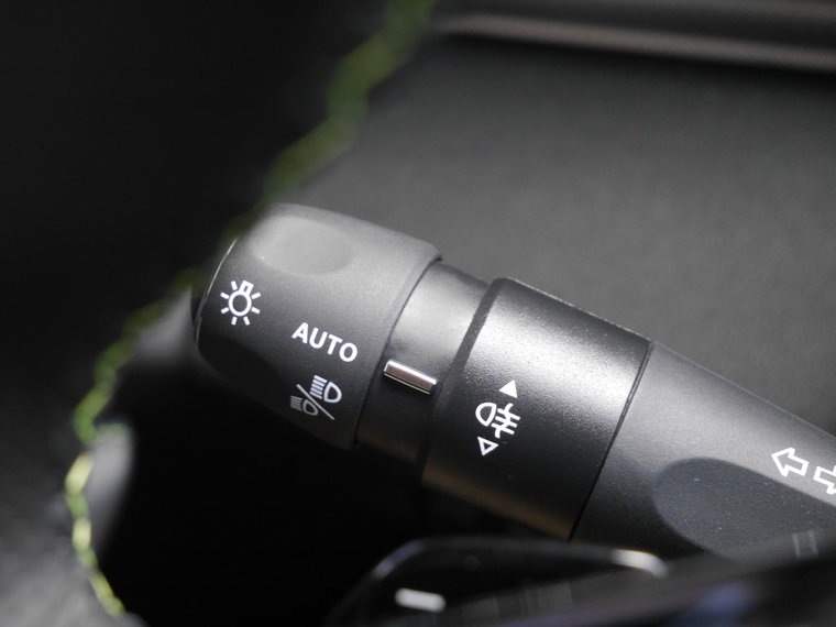 Vehicle Image 23