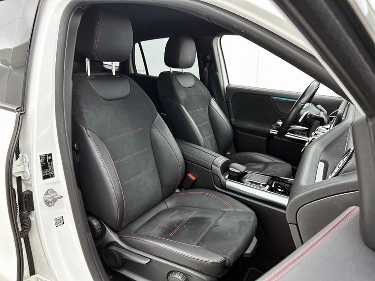 Vehicle Image 39
