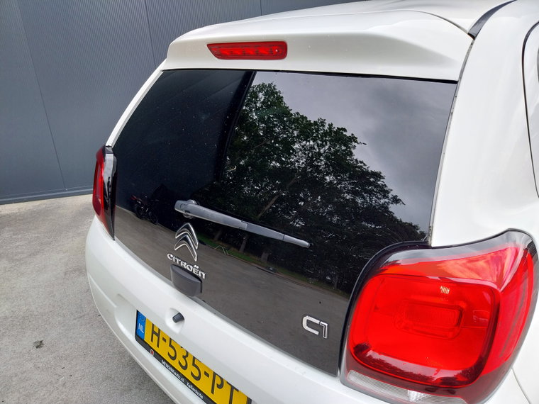 Vehicle Image 12