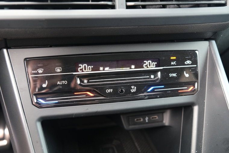 Vehicle Image 27
